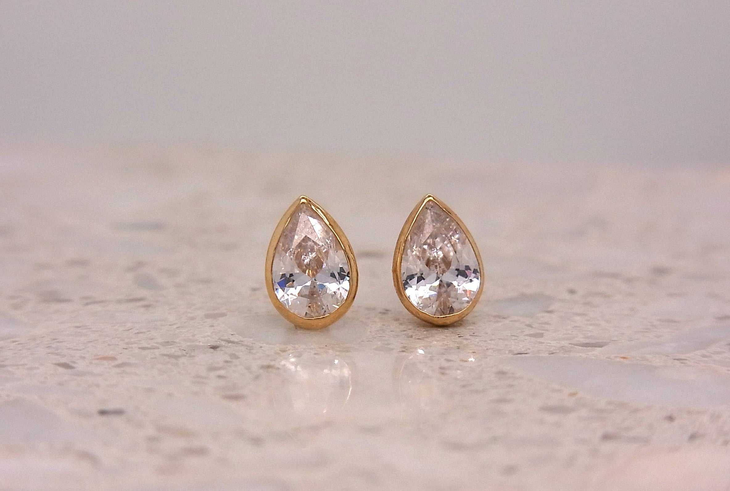 9ct pear cubic zirconia bezel studs