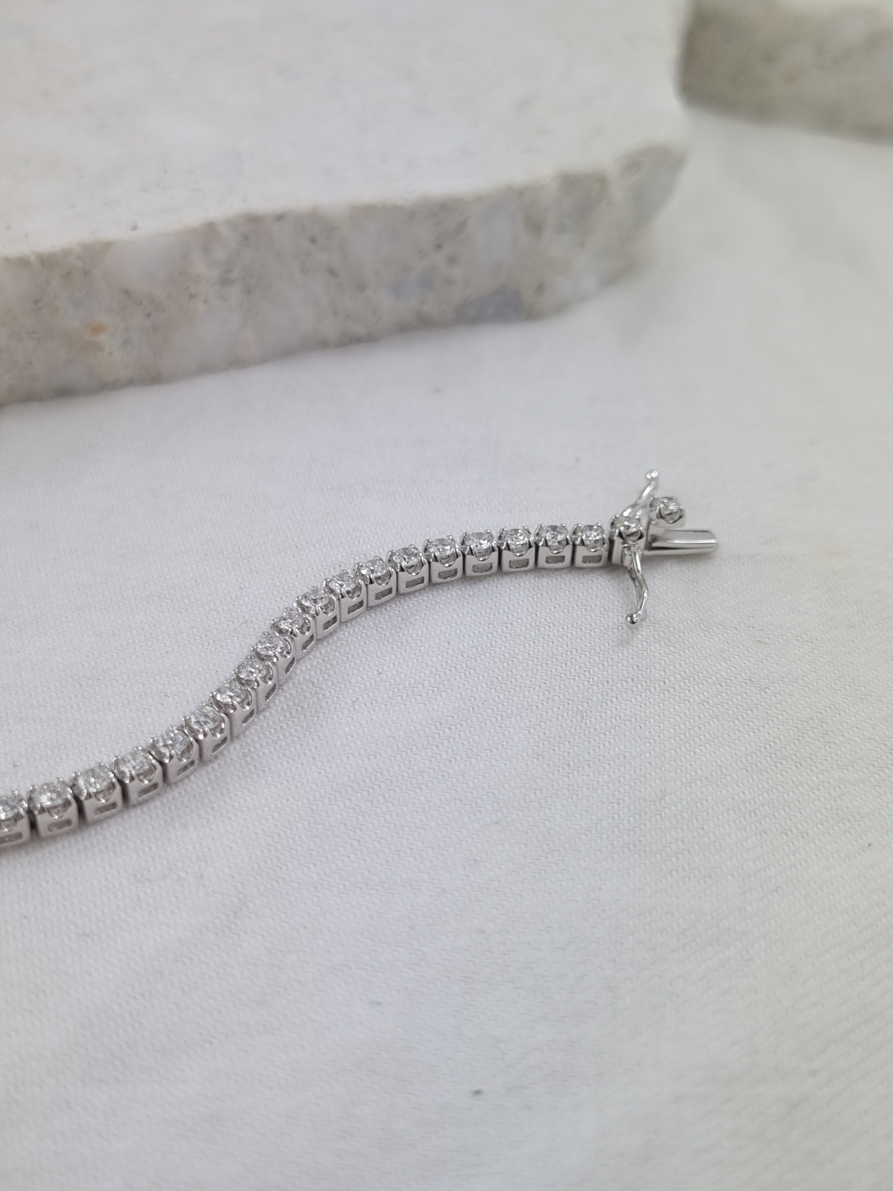 9ct White Gold Lab Grown Diamond tennis bracelet, 3 carats total