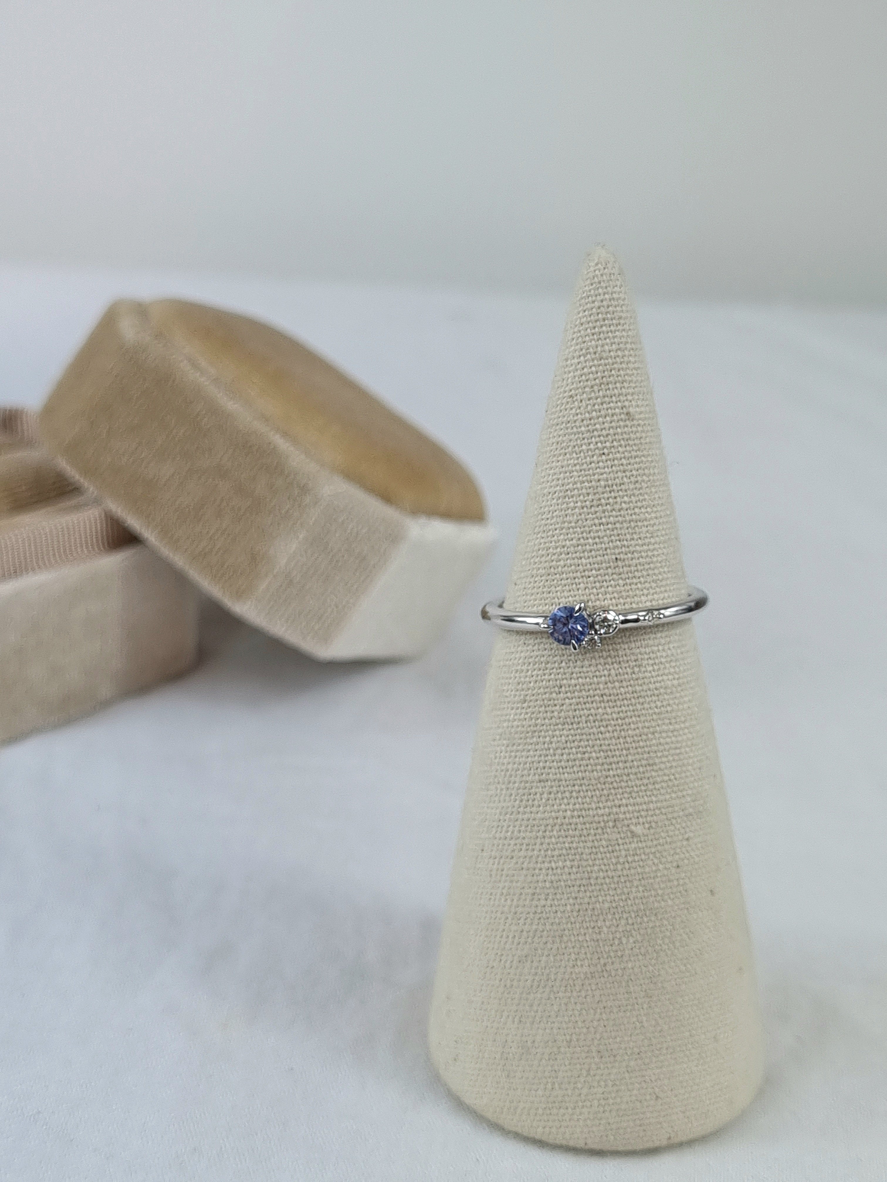 9ct White Gold Ceylon Sapphire and Diamond ring