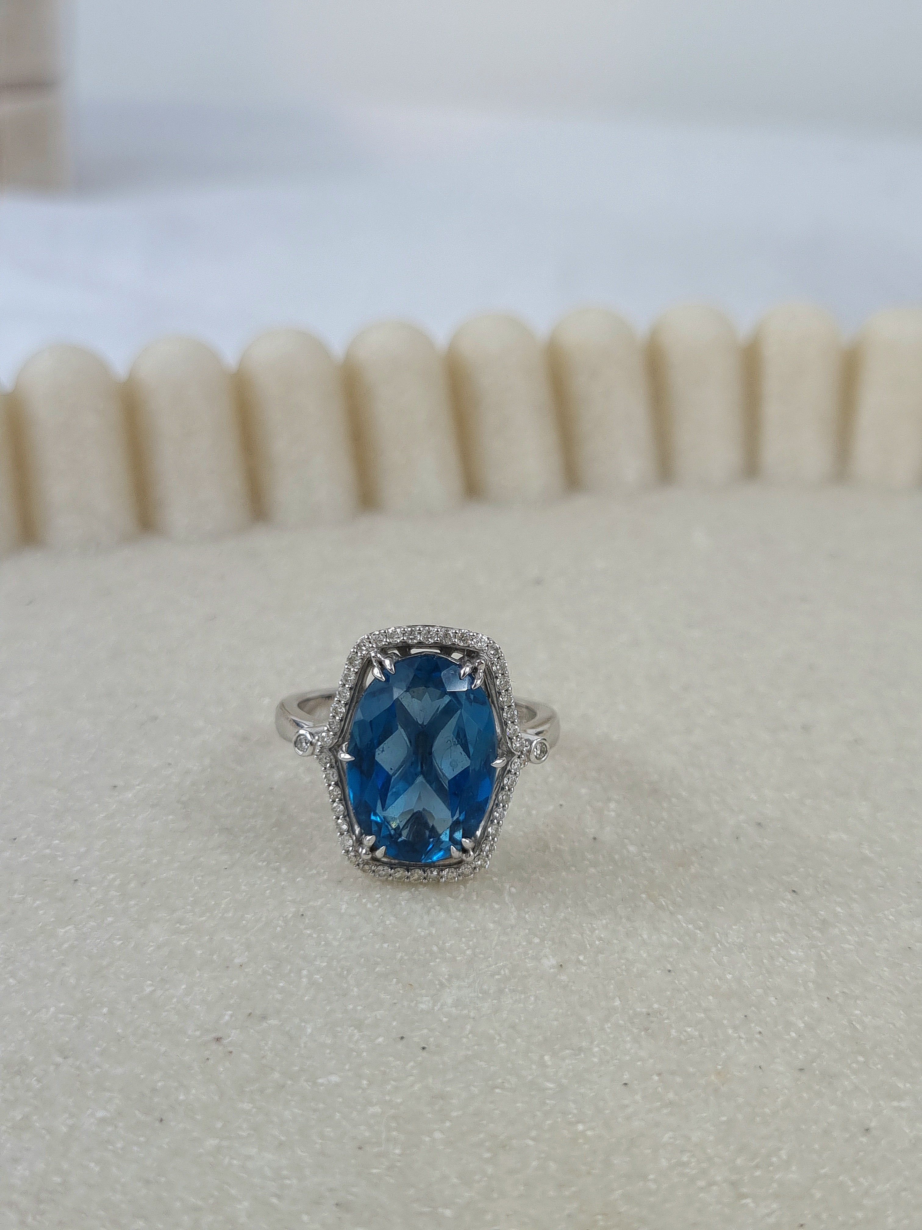 9ct White Gold London Blue Topaz and Diamond ring