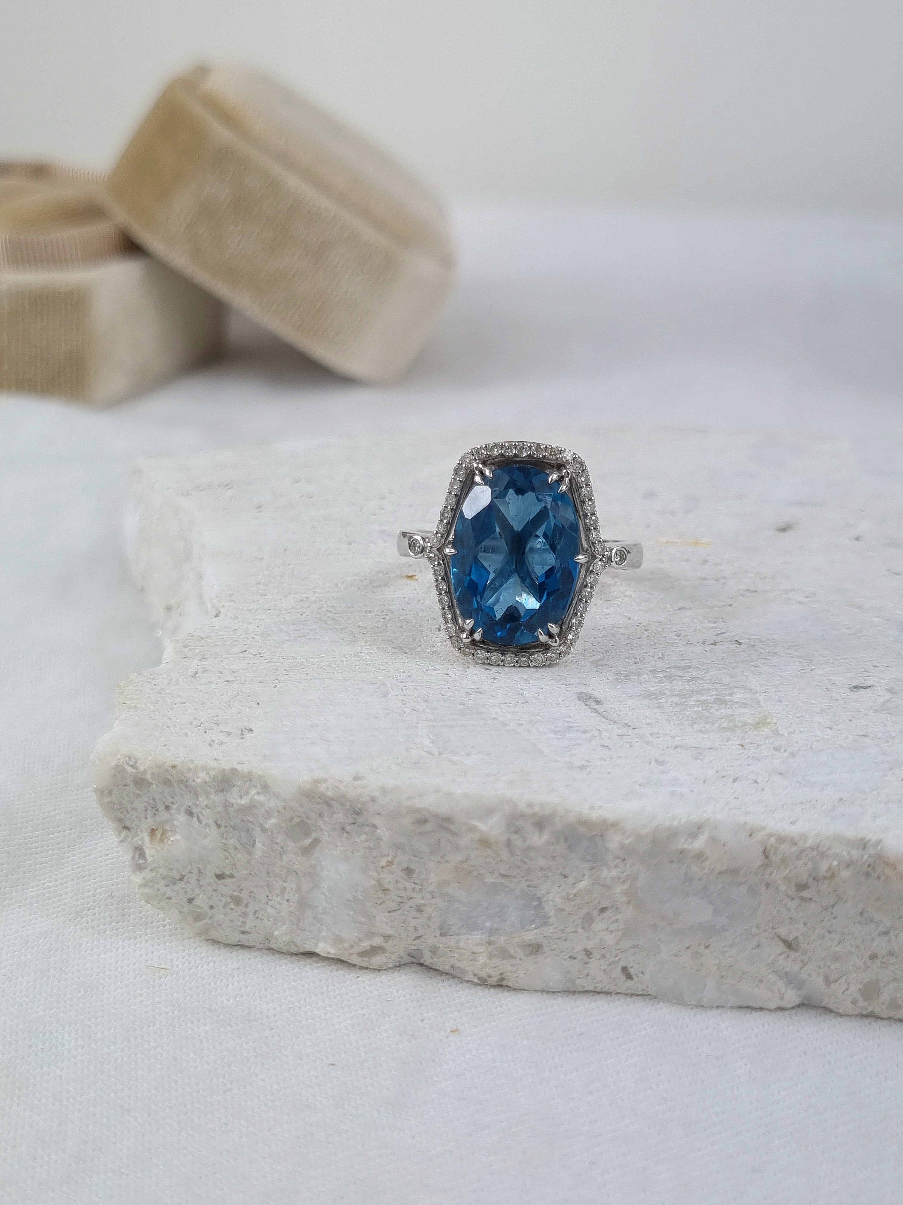 9ct White Gold London Blue Topaz and Diamond ring