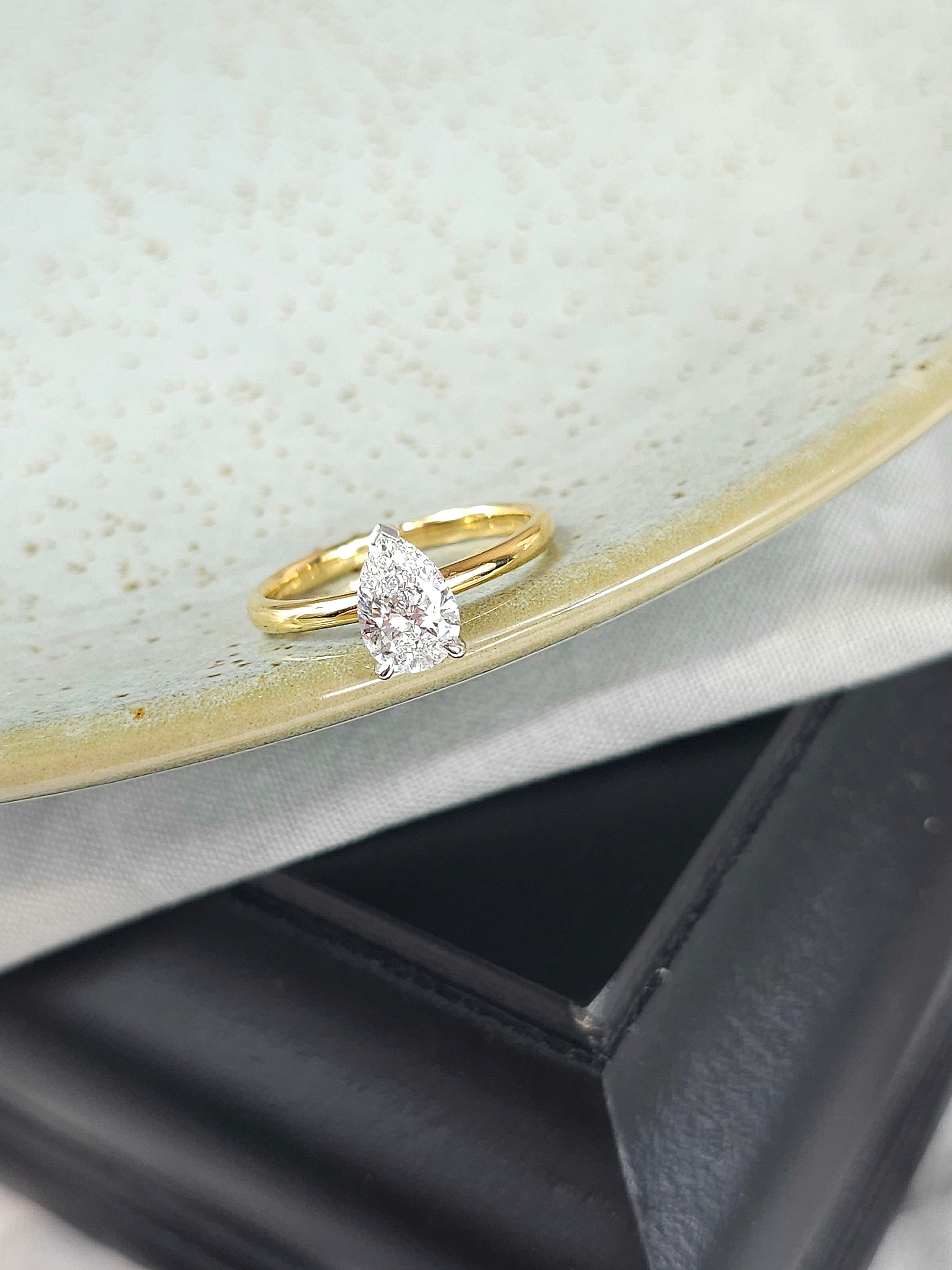 18ct Yellow and White Gold Lab Grown Pear cut Diamond engagement ring, 1ct centre