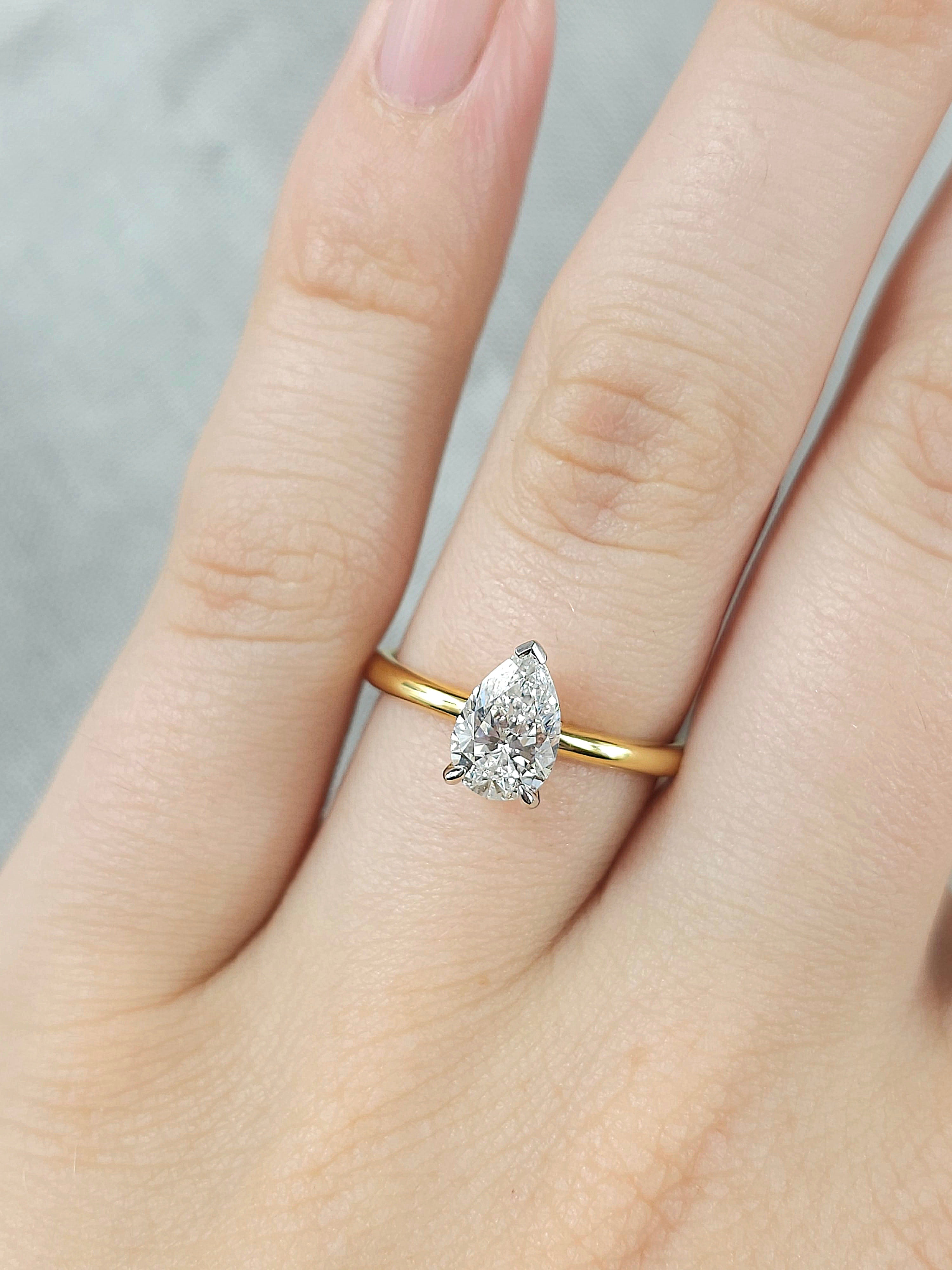 18ct Yellow and White Gold Lab Grown Pear cut Diamond engagement ring, 1ct centre