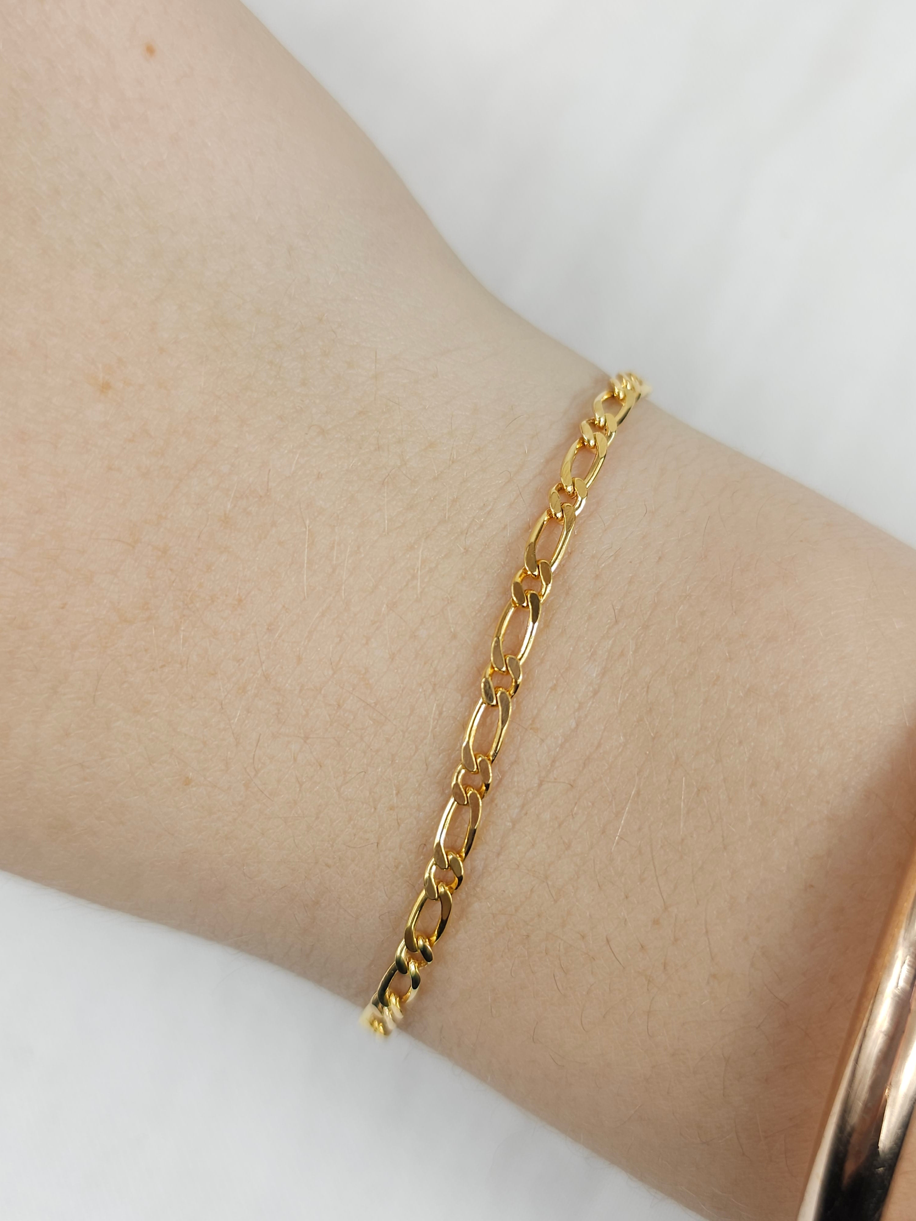 9ct Yellow Gold Diamond cut Figaro bracelet