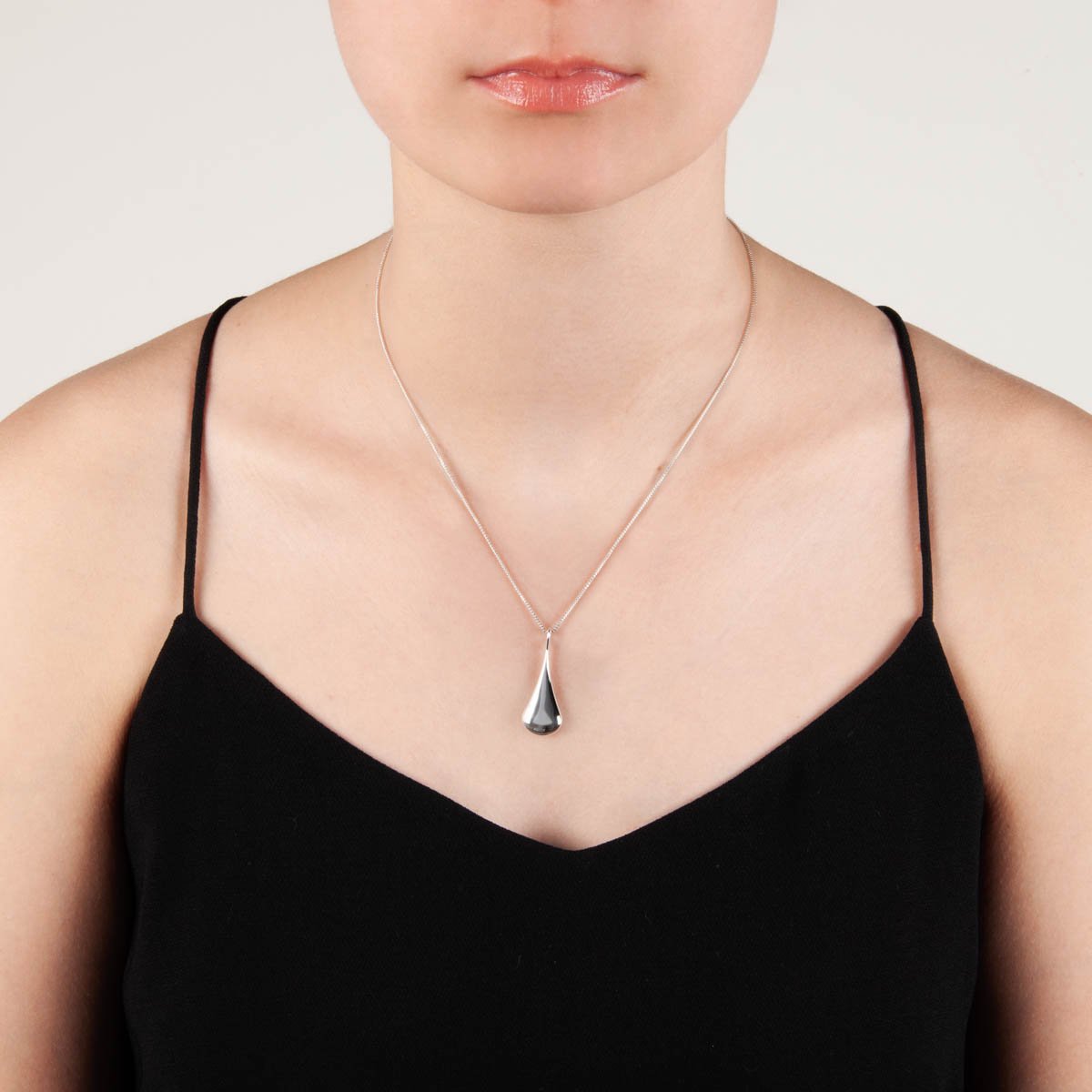 NAJO Weeping Widow Necklace