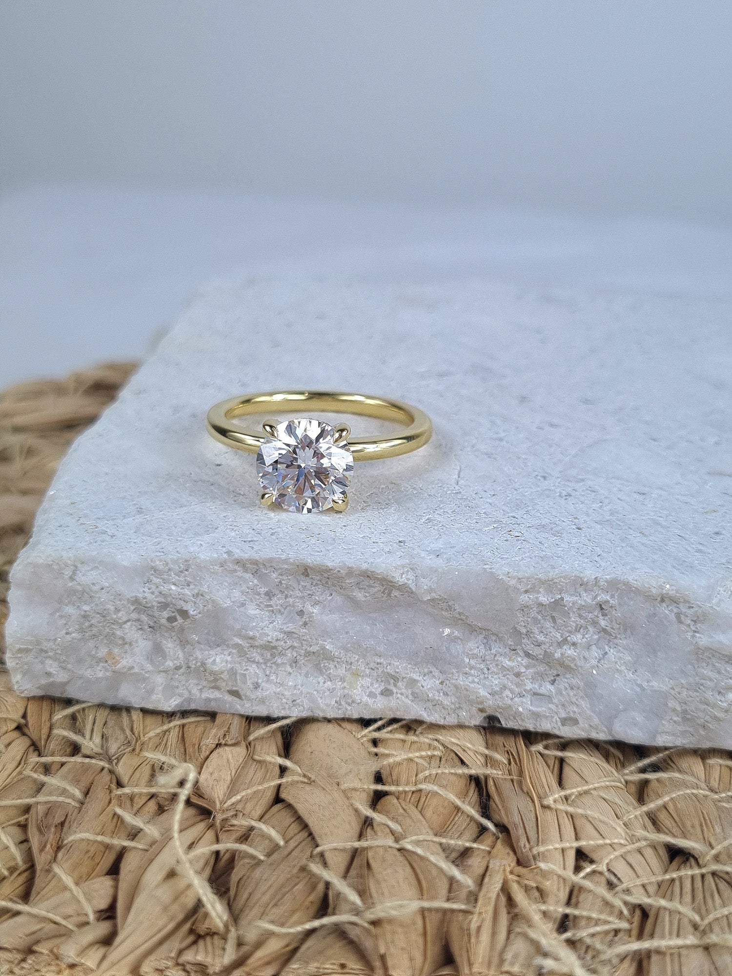 18ct Yellow Gold VERO Lab-Grown Round Brilliant cut Engagement ring, 2.01 centre