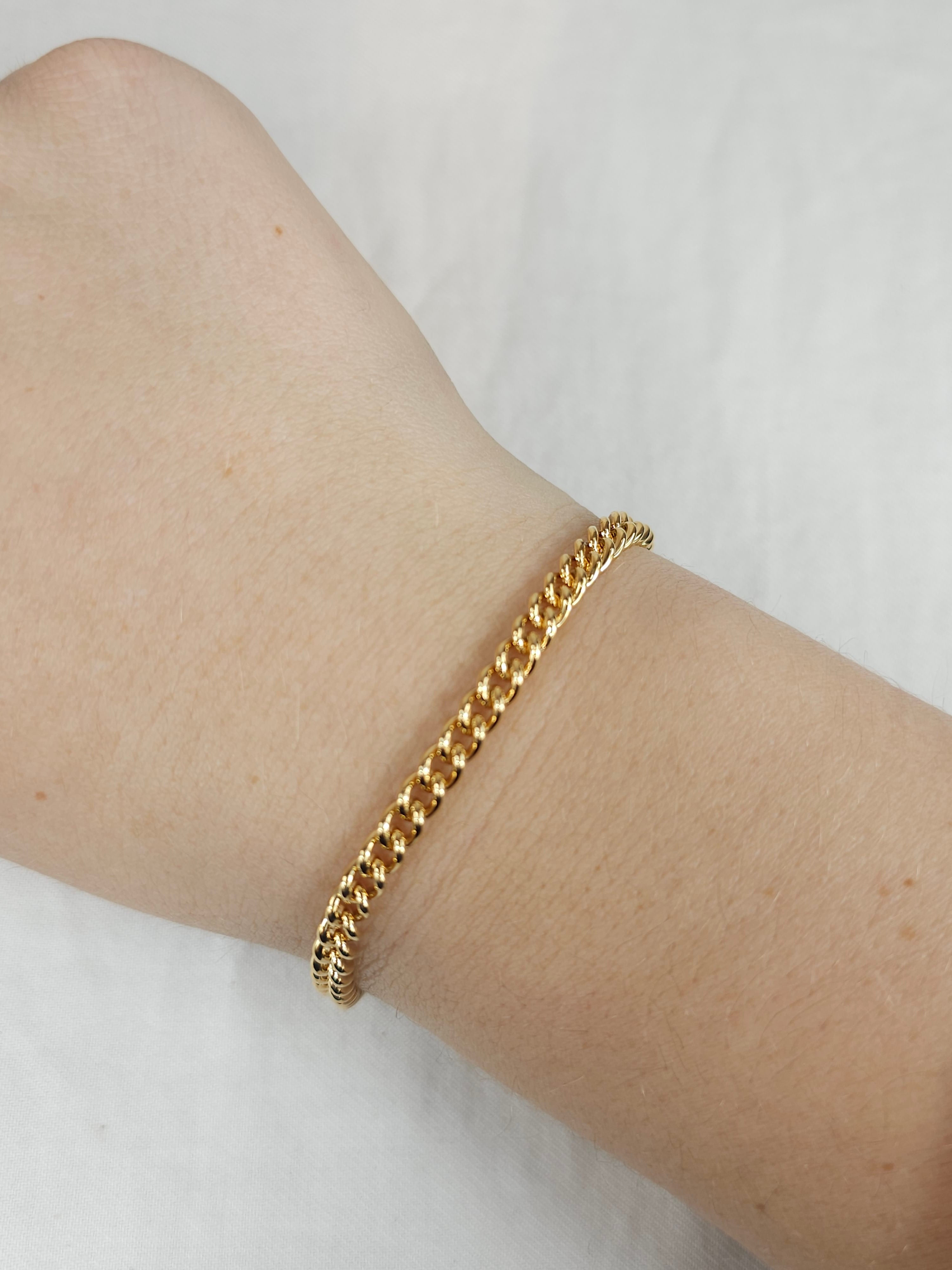 9ct Yellow Gold Silver filled curb bracelet