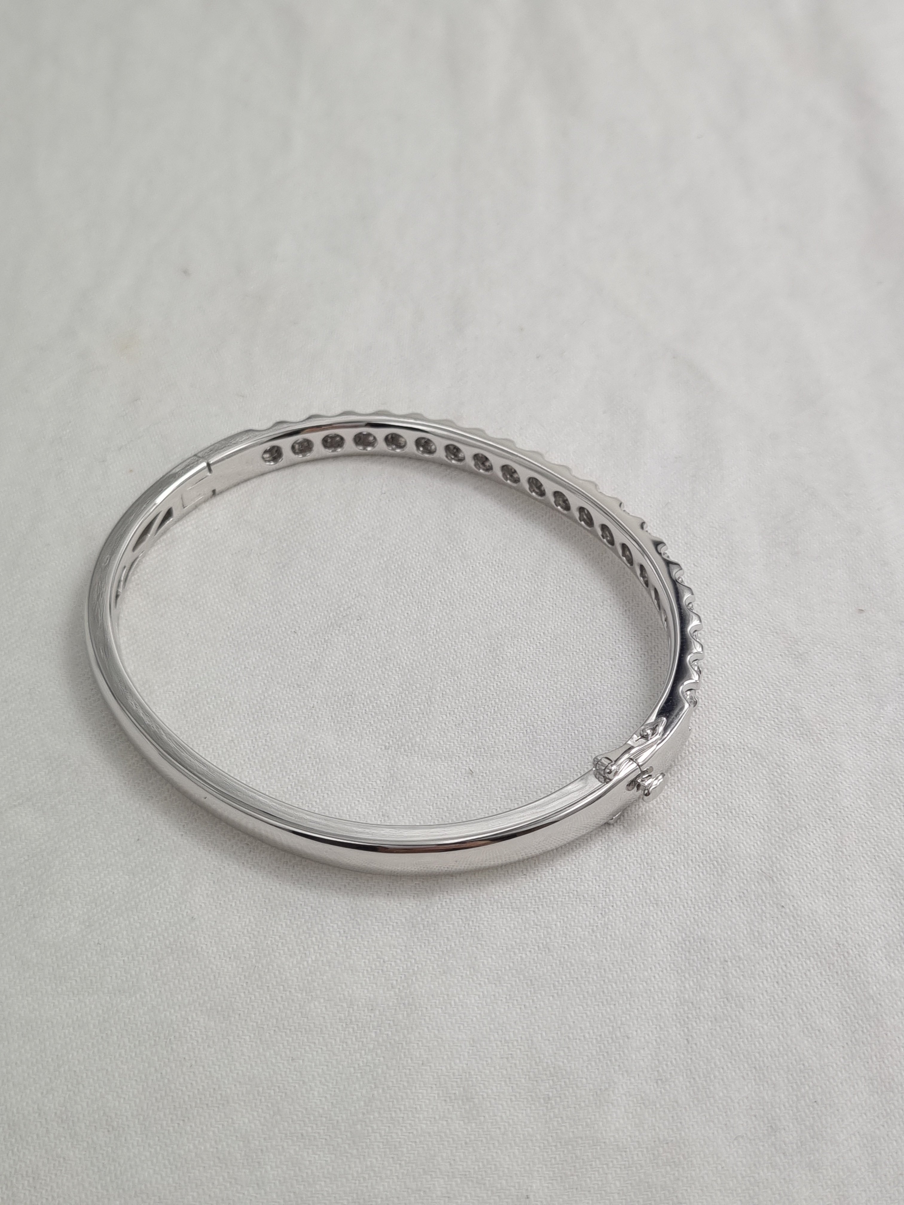 9ct White Gold Diamond Bangle, 0.90ct total