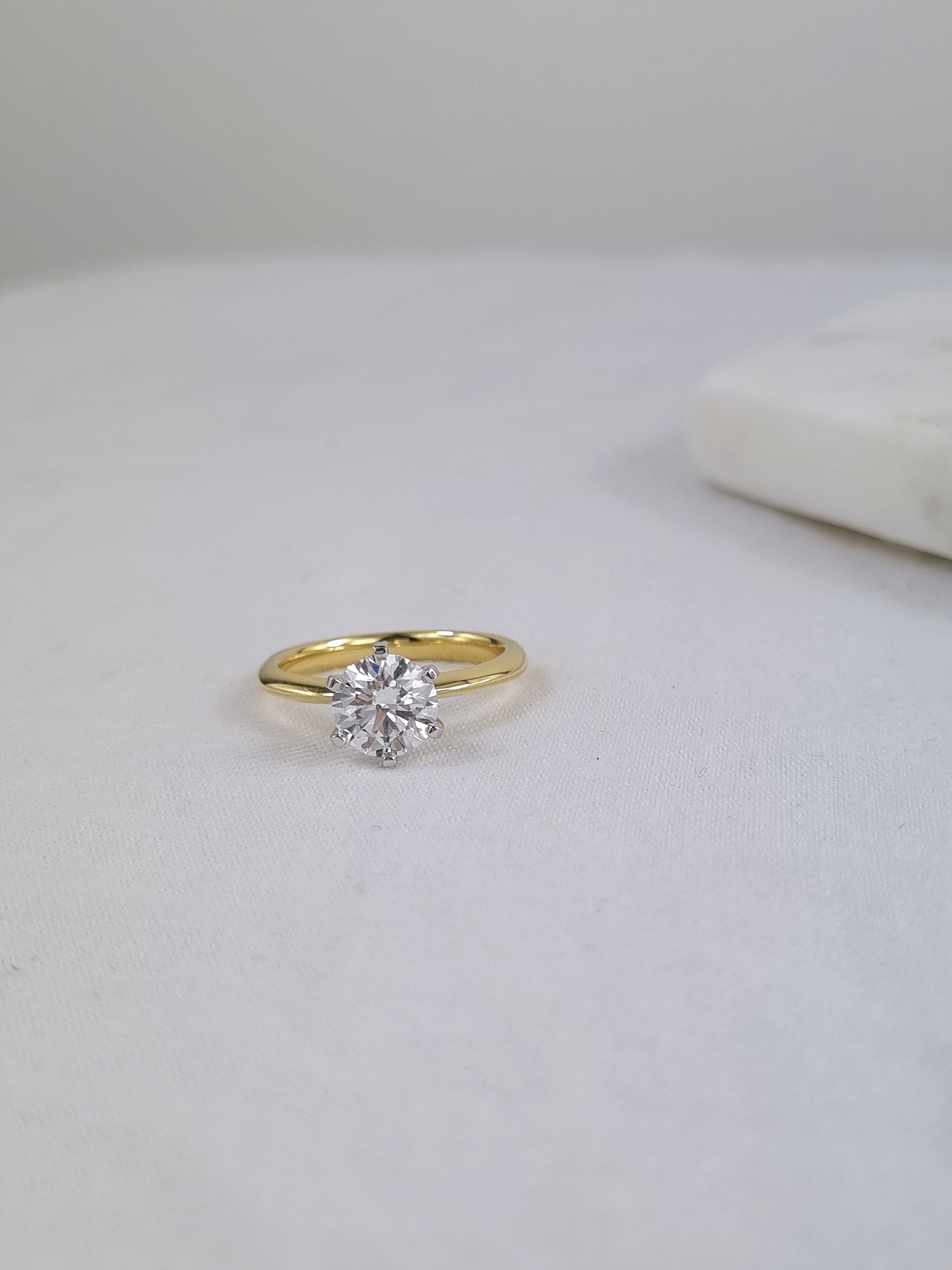 18ct Yellow and White Gold Lab-Grown Round Brilliant cut Engagement ring, 1.52ct centre