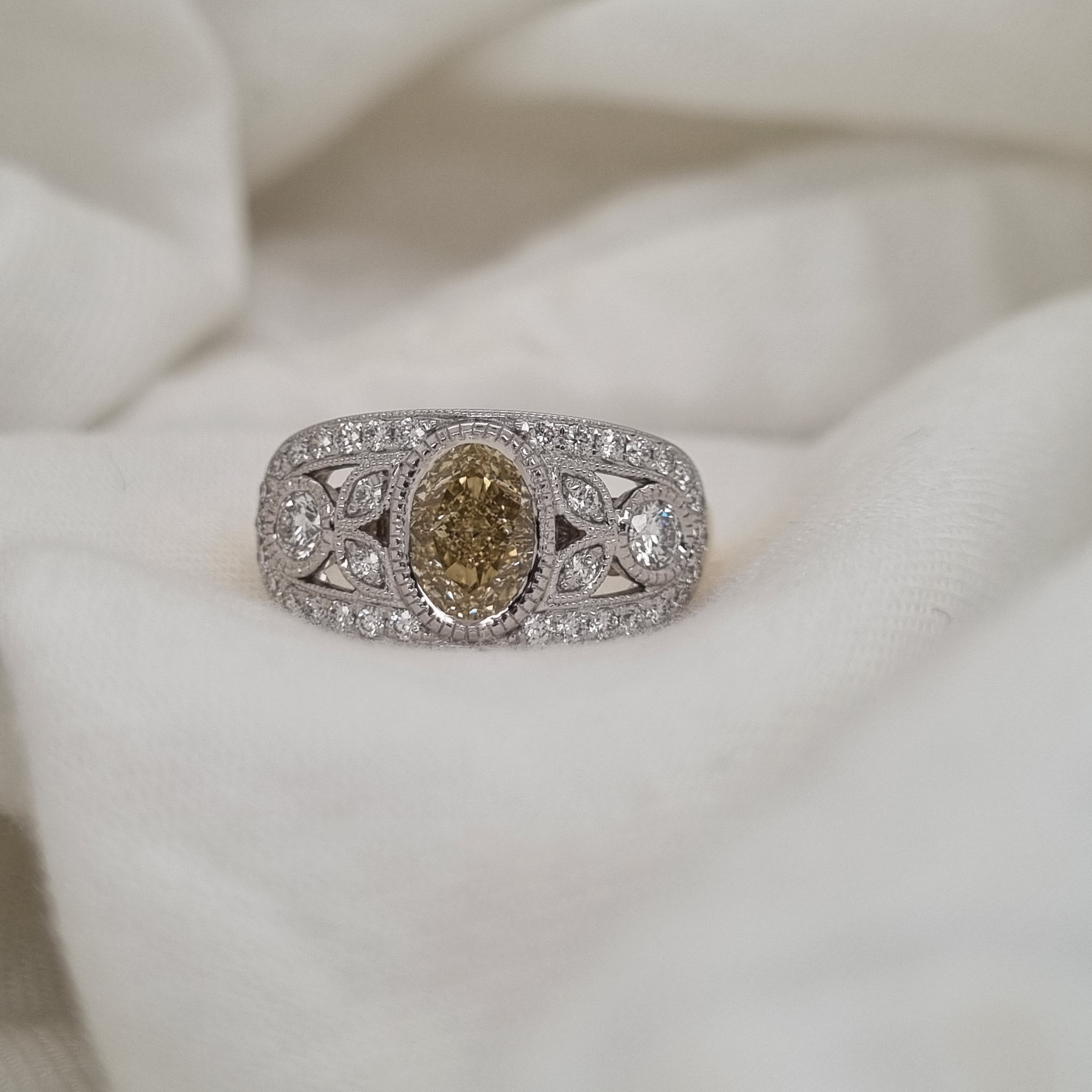 18ct Gold Natural Yellow Oval Diamond Ring, 1.15 carat centre.